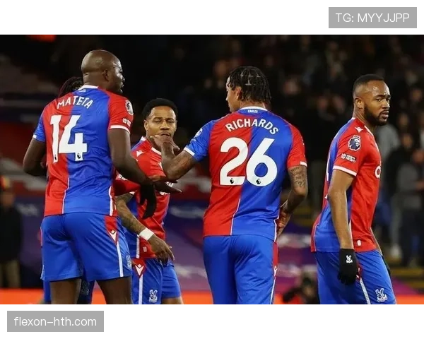 埃利亚·阿德巴约闪耀英超赛场，助球队状态显著回暖